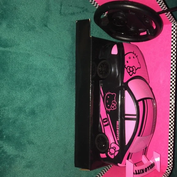 Hello Kitty Remote Control Racing Car - Picture 2 of 3